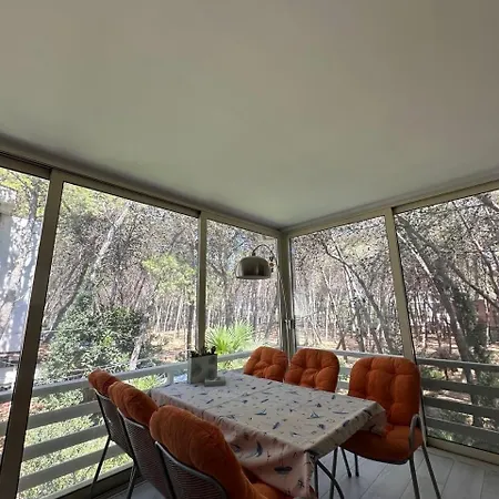 Apartman Spacious Flat In Seaside