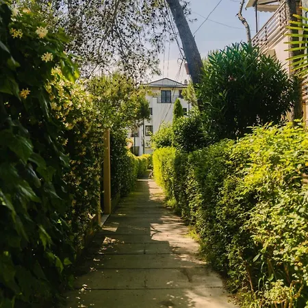 Spacious Flat In Seaside Daire