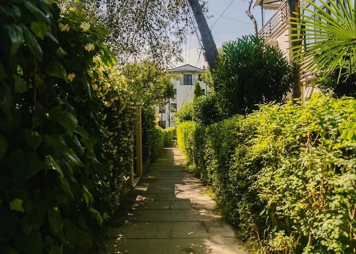 Spacious Flat In Seaside Daire