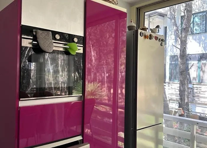 Spacious Flat In Seaside